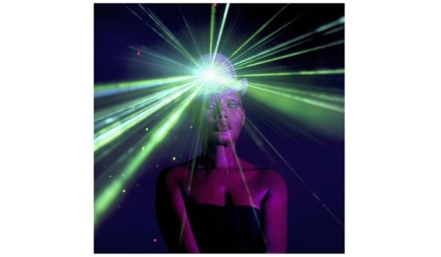 <strong>ART FILE 20｜「CHRIS LEVINE LIGHT 3.142」</strong>　Superstart - Grace Jones Series (2007) © Chris Levine