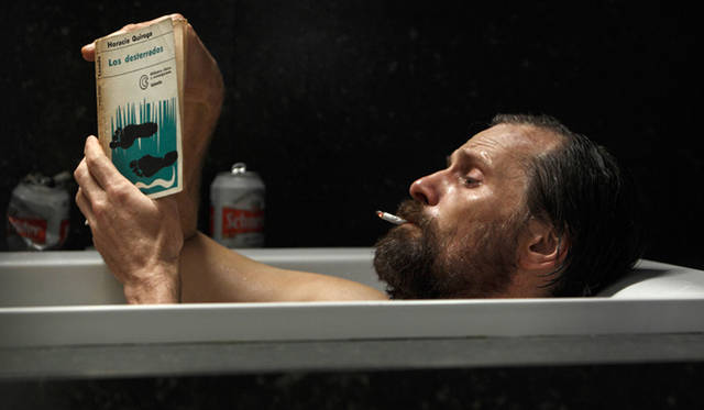 <strong>MOVIE｜『偽りの人生』</strong>　© 2012 Tornasol Films SA/Haddock Films SRL/Castafiore Films SL/Terz Filmproduktion