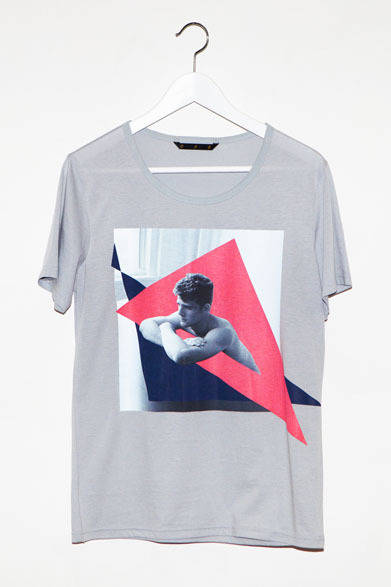 <strong>ato｜アトウ</strong>　 ato×Thomas Dozol コラボレーション　「Cashel（Flat Space #1）, 2013」　Tシャツ1万2600円