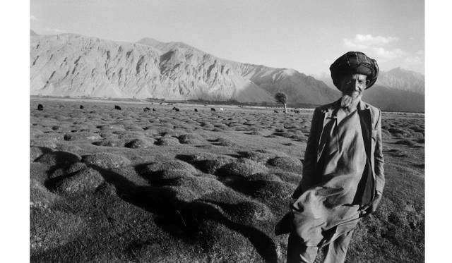 <strong>ART｜『いくつもの夜をこえて ヨーロッパ発、絹の道、そして日本へ』</strong>　Kholam Hussein in Golrona © Philippe Valery