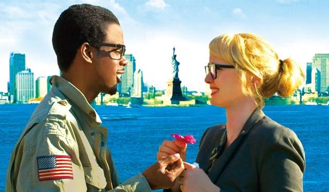 <strong>MOVIE｜ジュリー・デルピーが監督・脚本・主演を務める『ニューヨーク、恋人たちの2日間』</strong>　© Polaris Film Production & Finance, Senator Film, Saga Film, Tempête sous un Crâne Production, Alvy Productions, In Production, TDY Filmproduktion - 2012All rights reserved.