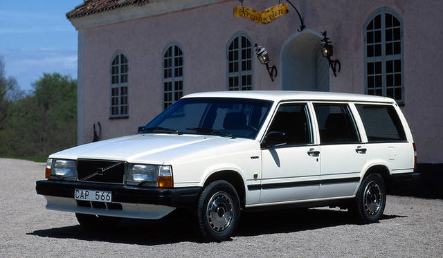 240とともに、1980年代に多く日本で売れた740シリーズ。240シリーズ同様、セダンモデルとエステートモデルがあった