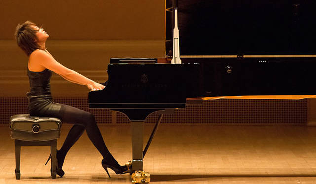 <strong> MUSIC｜ピアニスト、ユジャ・ワン（Yuja Wang）</strong>　© Ian Douglas