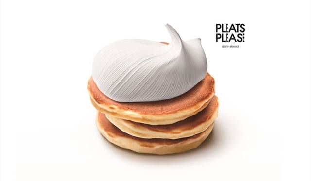 <strong>Graphic Design in Japan 2013｜東京ミッドタウンで『日本のグラフィックデザイン2013』</strong>　JAGDA賞2013<br />ポスター「 PLEATS PLEASE ハッピーアニバーサリー」（cl:イッセイ ミヤケ）佐藤 卓