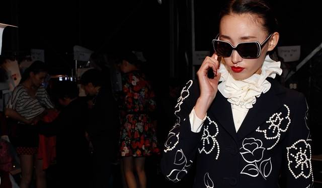 <strong>MOSCHINO｜モスキーノが、上海にてコレクションを発表 </strong>　