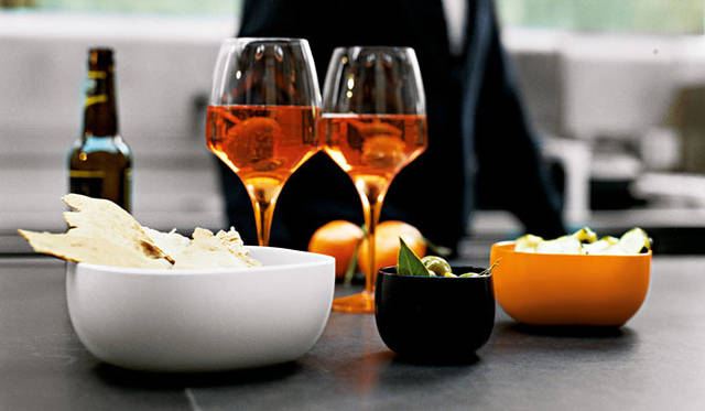 <strong>Italesse｜イタレッセ</strong>　 デザインオフィスnendoデザインのボウルセット「Pebble」