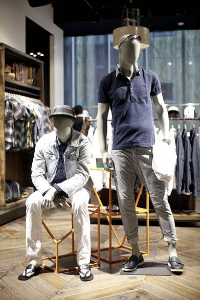 <strong>DIESEL｜ディーゼル</strong>　フラッグシップストア「ディーゼル ギンザ」　2階「ディーゼルコレクション」