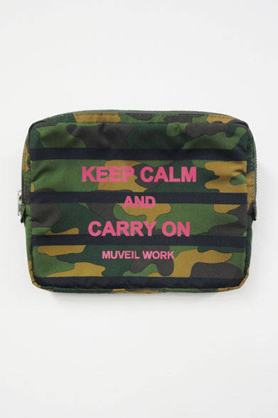 <strong>MUVEIL｜ミュベール</strong>　伊勢丹新宿店本館2階、東京クローゼット「MUVEIL WORK」　伊勢丹スペシャル・アイテム　ミリタリー柄のバッグ（WOMAN VICTORY）
