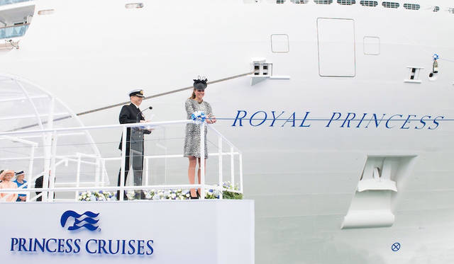 命名式に臨むケンブリッジ公爵夫人キャサリン妃殿下　Photograph courtesy of Princess Cruises