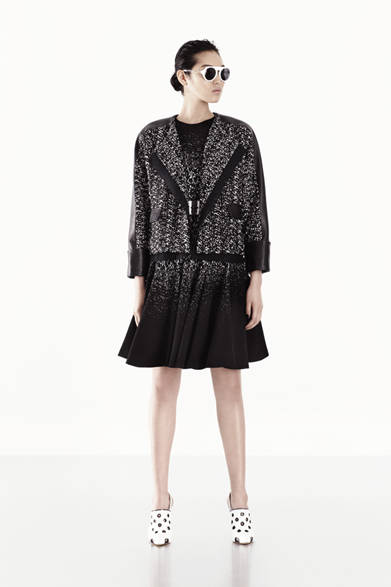 <strong>PRABAL GURUNG