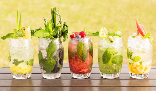 ビタミンやミネラルなどの美容成分を豊富にふくんだ銀座ミツバチのハチミツを使用したドリンク&フードメニューはもちろん、野菜バーベキューなど女性にうれしいヘルシーなメニューを展開