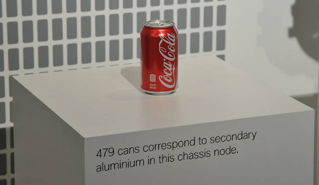 479個のアルミ缶がi3のシャシーにもちいられる