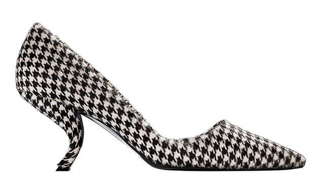 <strong>Roger Vivier｜ロジェ ヴィヴィエ</strong> ヴィルギュル[H7cm]　11万4450円