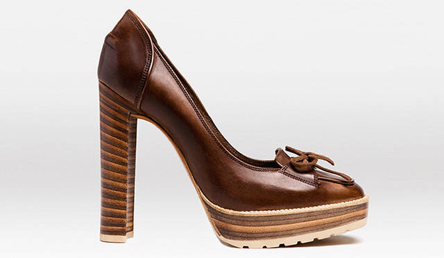 <strong>BALLY｜バリー</strong>　LEWES[H12.5cm] 9万2400円 ※一部デザイン変更あり