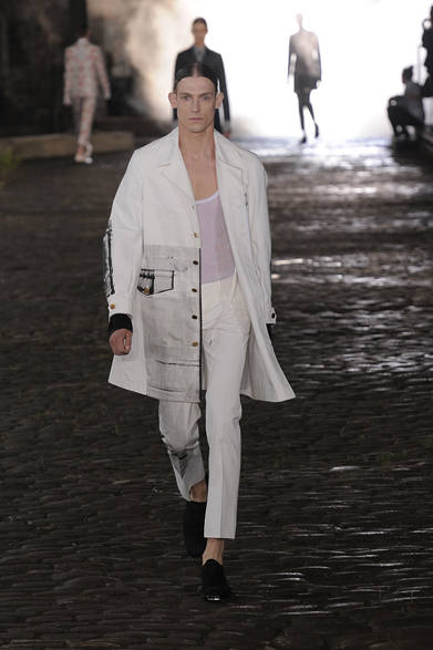 <strong>Alexander McQueen