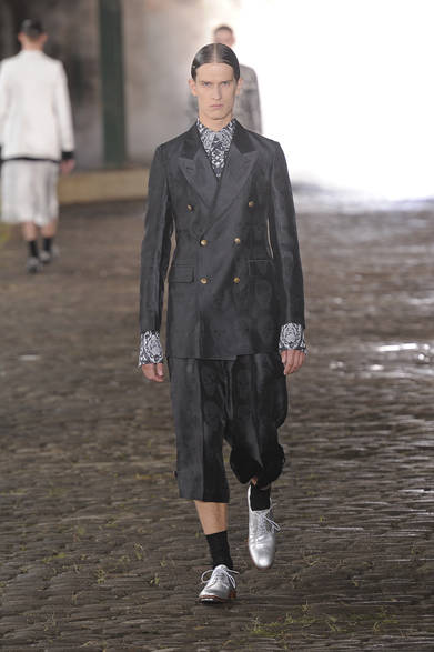 <strong>Alexander McQueen