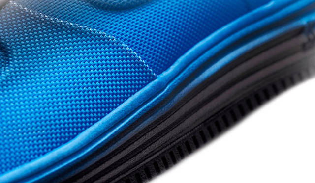 <strong>NIKE SPORTSWEAR｜ナイキ スポーツウェア</strong>　「NIKE LUNAR FORCE 1」1万3650円