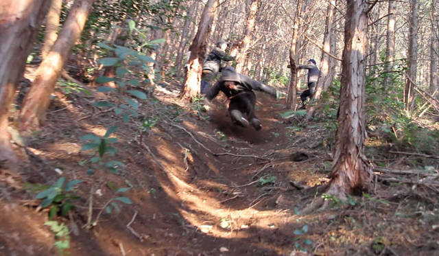 <strong>YCAM｜ワイカム</strong>　「YCAM10周年記念祭」　参加型アウトドアツアー　contact Gonzo＋YCAM 参加型アウトドア・プロジェクト「hey you, ask the animals. / テリトリー、気配、そして動作についての考察」（会期｜8月24日～26日）