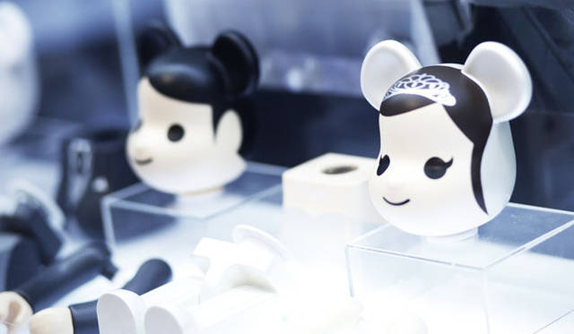 <strong>MEDICOM TOY｜メディコム・トイ</strong>　新製品展示会「MEDICOM TOY EXHIBITION ’13」　BE@RBRICKの製造工程展示