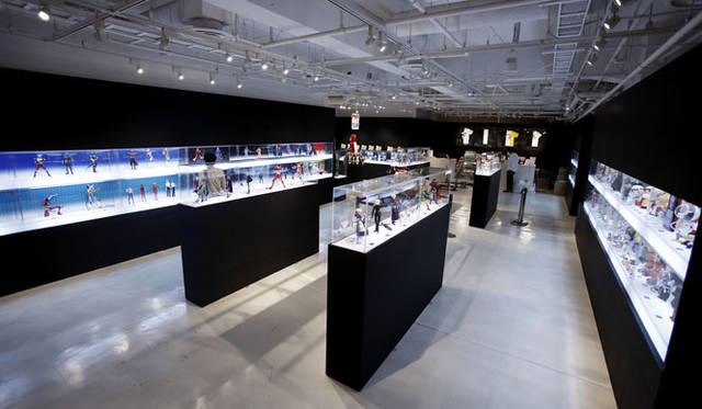 <strong>MEDICOM TOY｜メディコム・トイ</strong>　新製品展示会「MEDICOM TOY EXHIBITION ’13」　会場全体