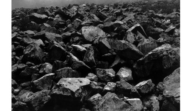 <strong>ART｜平間至写真展『last movement － 最終の身振りへ向けて』</strong>　大分県湯布院, 2009 ©Itaru Hirama