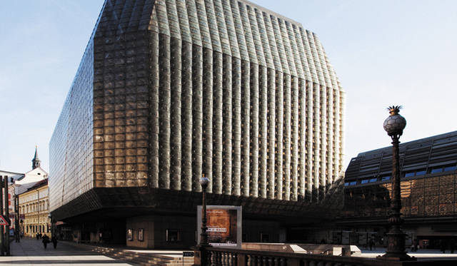 <strong>Vol. 3｜チェコ・プラハ</strong>　新国民劇場