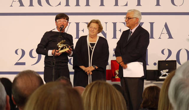 第13回ヴェネチア・ビエンナーレで「金獅子賞」を受賞　© Japan Foundation Photographs by HATAKEYAMA Naoya