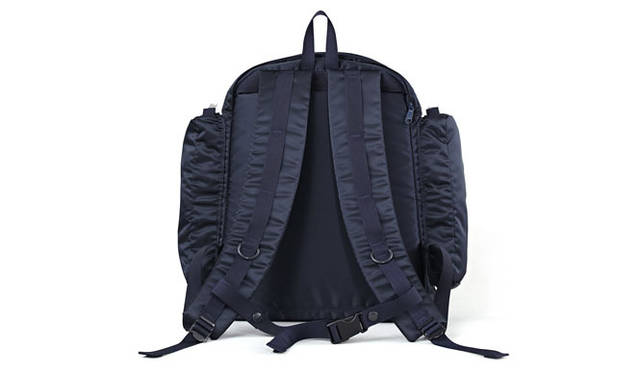 <strong>HEAD PORTER｜ヘッド・ポーター</strong>　「TANKER」ニューコレクション　「DAY PACK」（622-0074 / W340×H450×D175mm）4万8300円