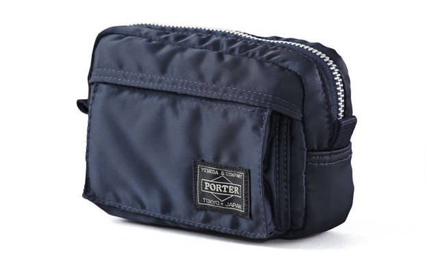 <strong>HEAD PORTER｜ヘッド・ポーター</strong>　「TANKER」ニューコレクション　カメラや携帯などのガジェット類からグルーミング収納までマルチに使える「POUCH」（622-0077 / W135×H90×D40mm）7350円
