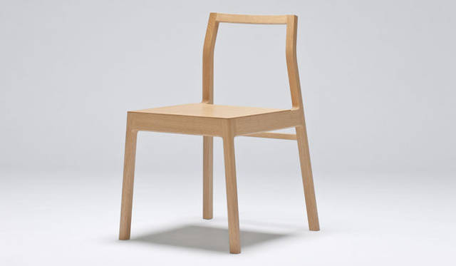 <strong>西武渋谷店インテリアフロア「LIVING EDITON」</strong>　スモールギャラリースペース「Preview（プレビュー）」に出展、デザインスタジオ「2TONE」　座面の板の薄さが特徴の開放感ある椅子「Roy」