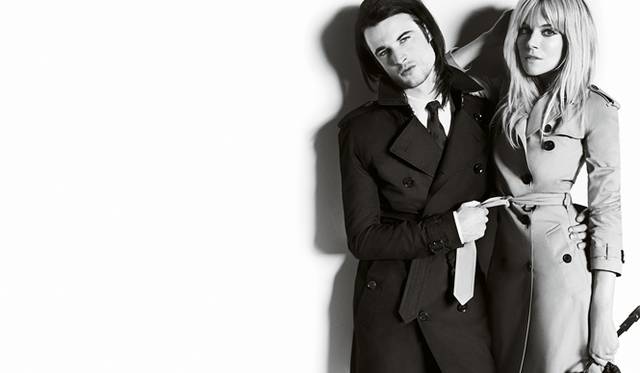 <strong>BURBERRY｜シエナ・ミラーとパートナーのトム・スターリッジが初共演</strong>　© Copyright Burberry/Testino