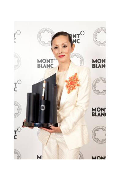 2010年の受賞者、夏木マリさん