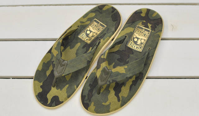 <strong>UNITED ARROWS green label relaxing</strong>　 アイランド・スリッパ“ショップインショップ”イベント　カモフラージュスウェード 1万3650円