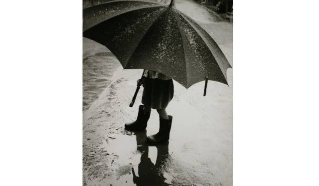 <strong>ART｜東京都写真美術館で『写真のエステ－写真作品のつくりかた』展</strong>　植田正治題不詳 1955－1965年頃 ゼラチン・シルバー・プリント