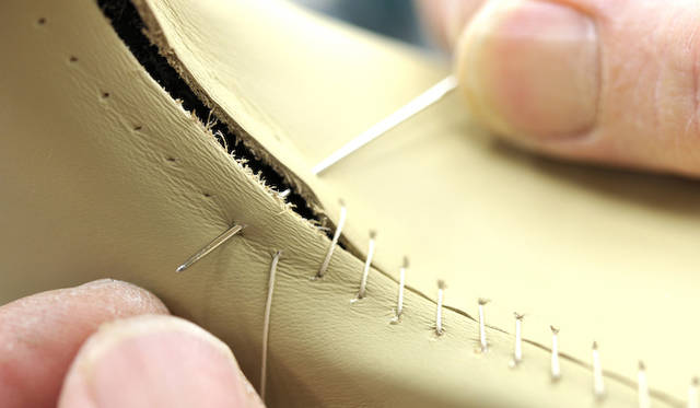 ワークショップで披露される職人技のひとつがステッチ技術