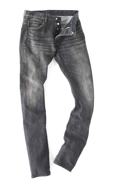 <strong>HANKYU MEN’S TOKYO<br /><br /> 2013-14 AUTUMN & WINTER COLLECTION<br /><br />  THEME｜FRENETIC<br />BRAND｜BALMAIN HOMME</strong> <br /> <br />  阪急限定発売、8月下旬入荷予定。デニムパンツ8万7150円（バルマン オム／阪急メンズ東京2階　※8月24日（土）オープン）