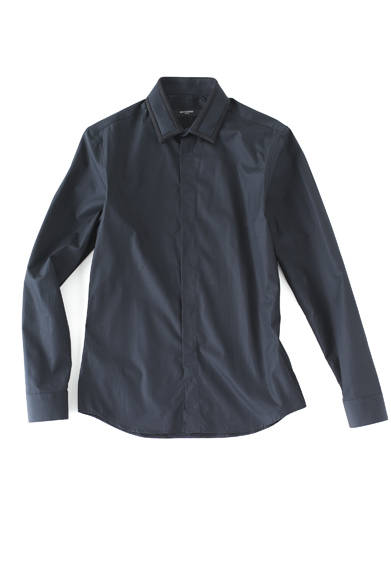 <strong>HANKYU MEN’S TOKYO<br /><br /> 2013-14 AUTUMN & WINTER COLLECTION<br /><br />  THEME｜FRENETIC<br />BRAND｜GIVENCHY BY RICCARDO TISCI</strong> <br /> <br />  7月下旬入荷予定。シャツ3万1500円（ジバンシィ バイ リカルド ティッシ／阪急メンズ東京2階）