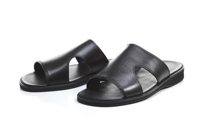 <strong>JOHN LOBB｜ジョンロブ</strong>　ジョンロブのあたらしいサンダル「LEVANTO（レヴァント）」