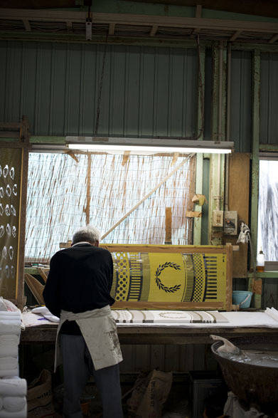 <strong> FRED PERRY｜フレッドペリー</strong>　フレッドペリー×高橋理子コラボレーション「TAKAHASHI HIROKO for FRED PERRY」　糊置き