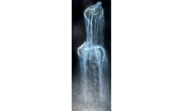 <strong>ART｜『堂島リバービエンナーレ2013』</strong>　チームラボ<br />『憑依する滝』2013 デジタルワーク(16:45) 360 x 1000 cm © チームラボ