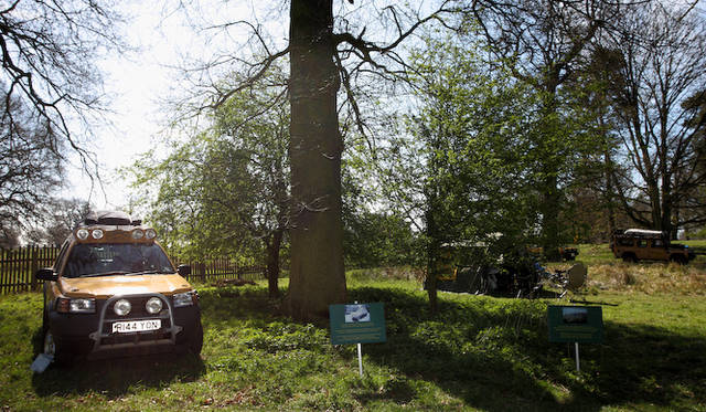 過酷なアドベンチャー ラリーレイド キャメルトロフィー。ランドローバーは1980年から1998年まで、車両サポートをつづけた。フリーランダーベースのこのモデルは1998年のみ使われた