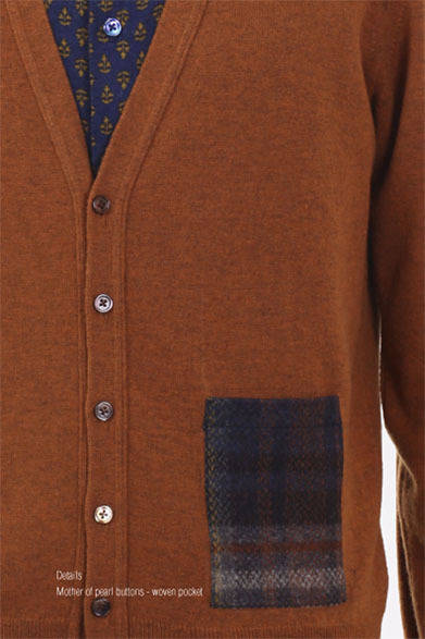 <strong>MONSIEUR LACENAIRE｜ムッシュー・ラスネール</strong>　2013-14年秋冬コレクション　「GERMAIN」V NECK CARDIGAN