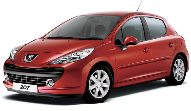 206に比べて20cmも全長が拡大した「207」