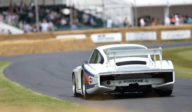 950psの最高出力を発揮した1978年のレーサー。グループ5規定にあわせたクルマながら、ル・マンのストレートを360km/h以上の速度で駆け抜け、より上位のグループ6のクルマすら追い抜いた