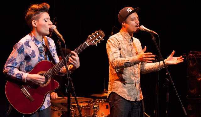 <strong>特集｜BLUE NOTE NOW!</strong>　エミリー・キングさん（左）とホセ・ジェイムズさん