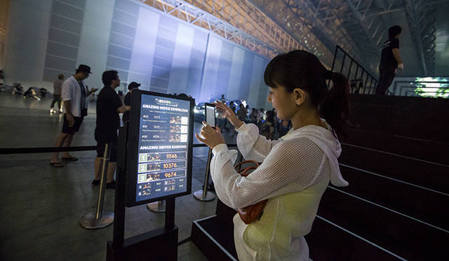 アトラクションを楽しんだ後は自分だけのオリジナルムービーも配信され、みんなでその体験を共有することもできる