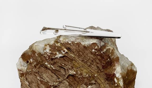 <strong>Maison Martin Margiela Crystalactite for Swarovski｜革新的なフュージョンカット「クリスタラクタイト」を発表</strong>　コマーシャルピース　“Maison Martin Margiela for Atelier Swarovski”