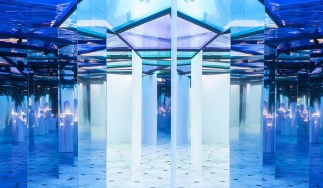 <strong>SWAROVSKI×Maison Martin Margiela｜革新的なジュエリー「クリスタラクタイト」を発表</strong>　