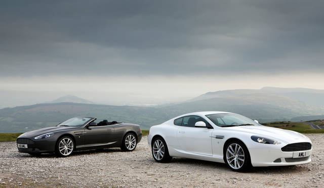 DB9 スパイダー ザガート センテニアル のベースとなったこのモデルは、6リッターのV12型エンジンを搭載する