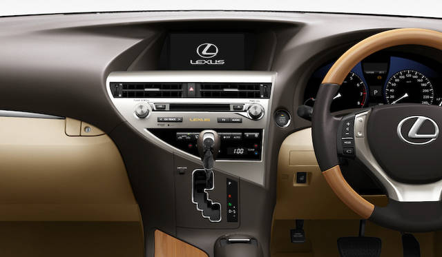 RX350 “version L” 内装色 アイボリー／オーナメントパネル バンブー